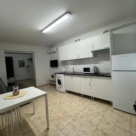 And New Close To The Center 3ºb Μάλαγα